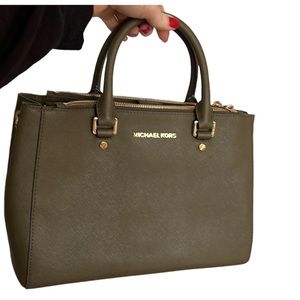 Michael Kors
Michael Kors Olive Green Saffiano Leather